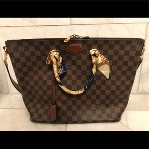 Louis Vuitton Belmont *rare*